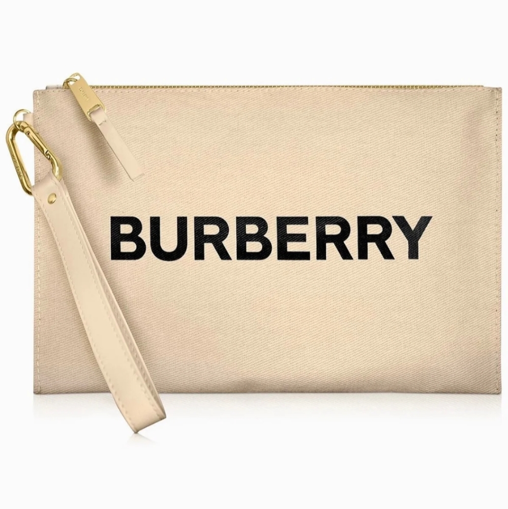 🆕Burberry Wristlet